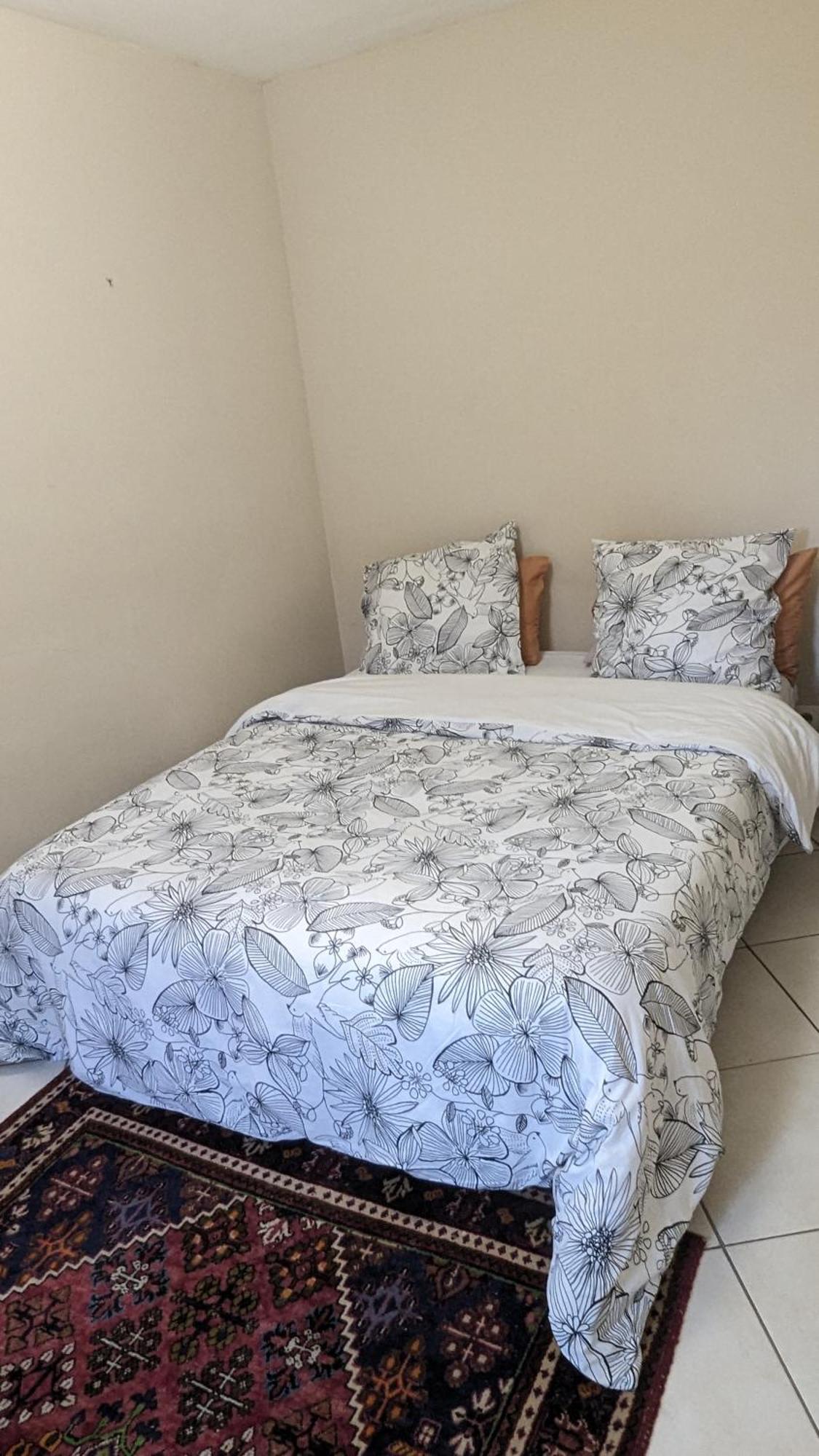 Chez Ma Petite Reine 1 Apartment ปองตัวส์ ภายนอก รูปภาพ