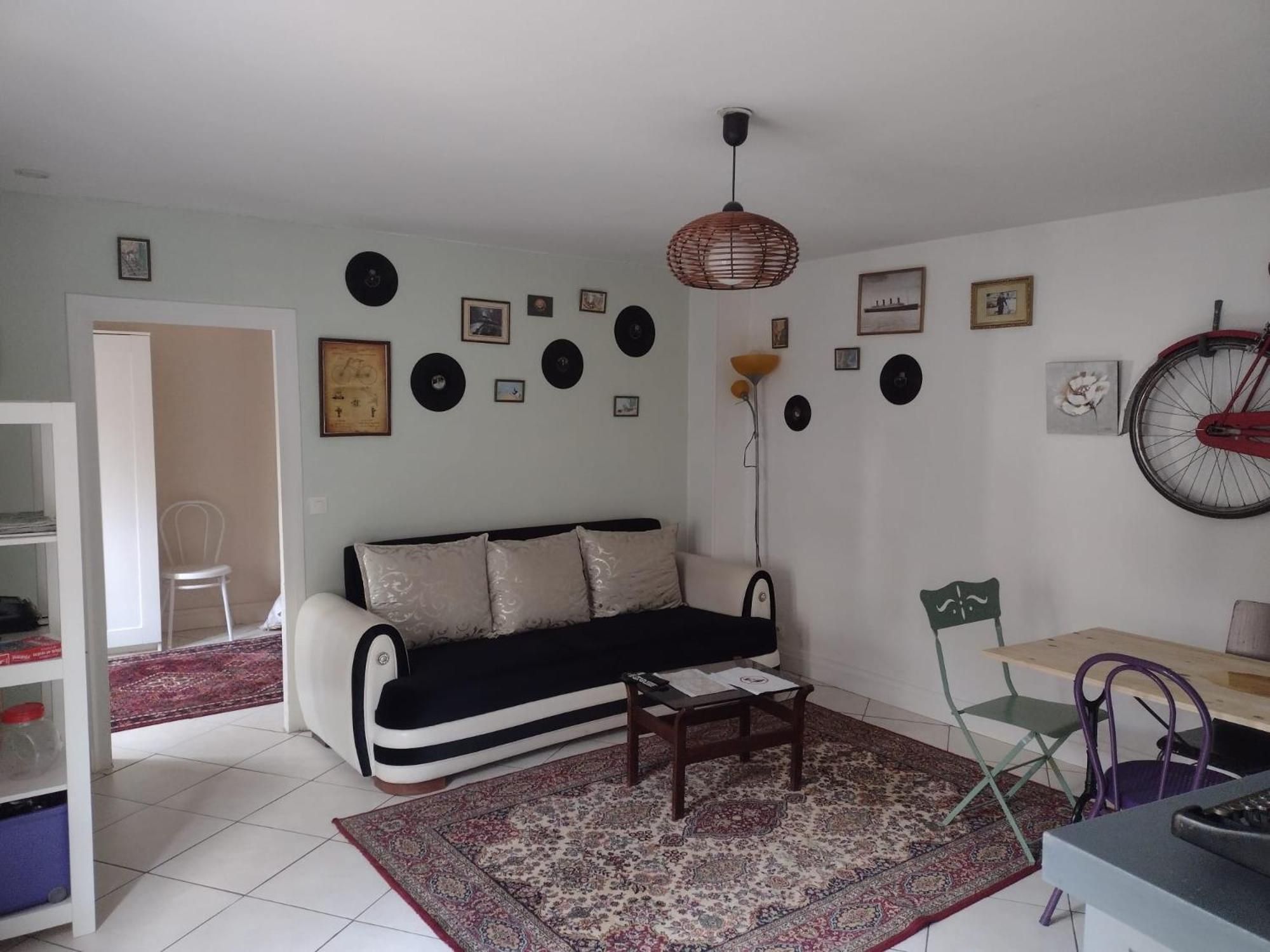 Chez Ma Petite Reine 1 Apartment ปองตัวส์ ภายนอก รูปภาพ