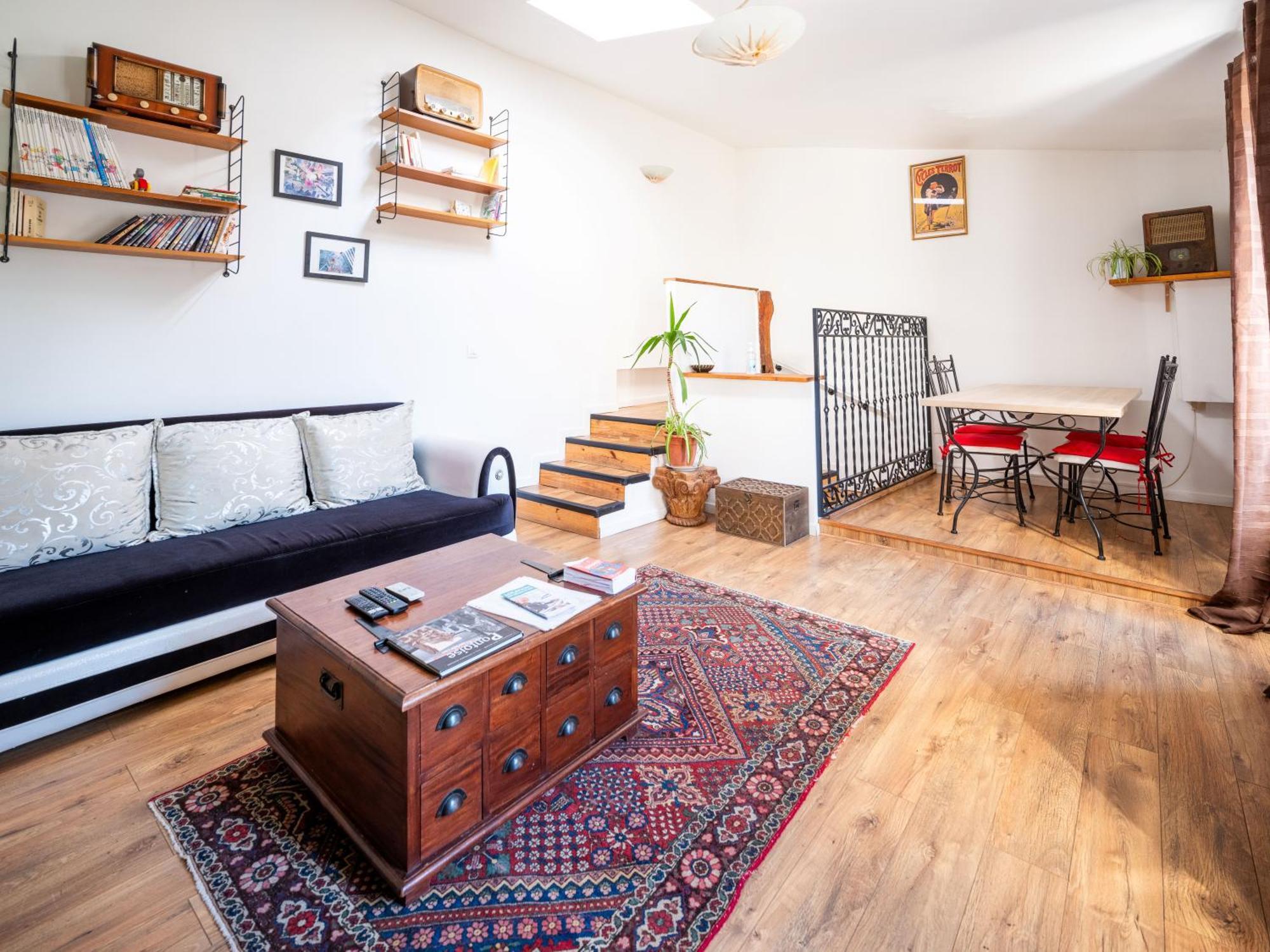 Chez Ma Petite Reine 1 Apartment ปองตัวส์ ภายนอก รูปภาพ