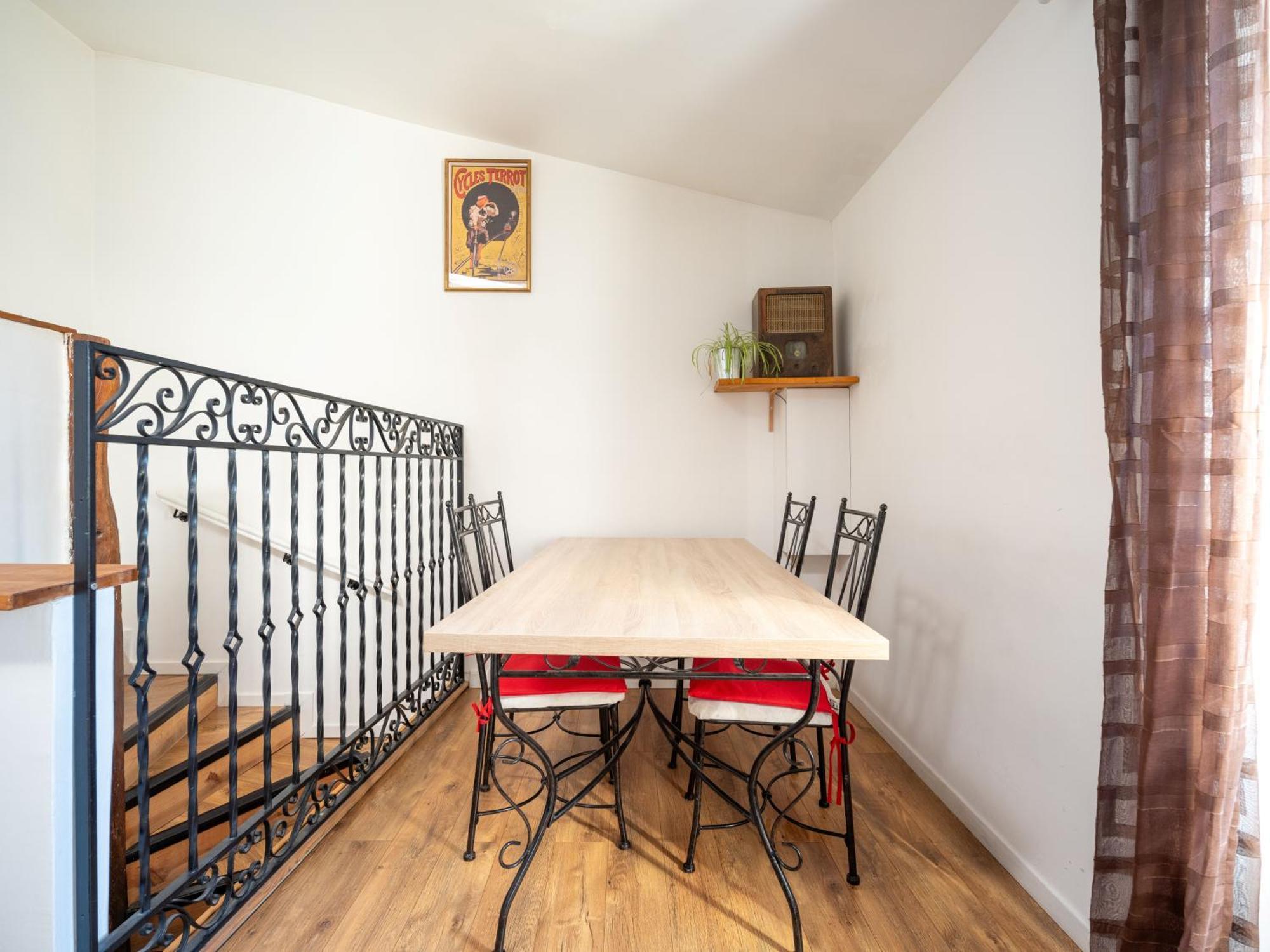 Chez Ma Petite Reine 1 Apartment ปองตัวส์ ภายนอก รูปภาพ